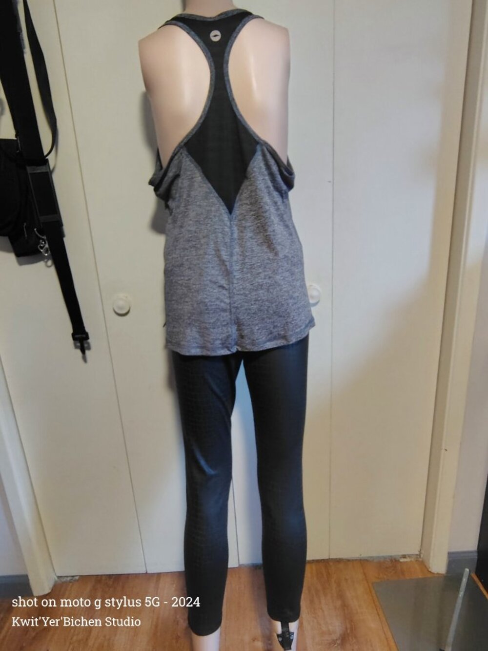 Marika Bottoms Med w/ Avia tank top SM/Med